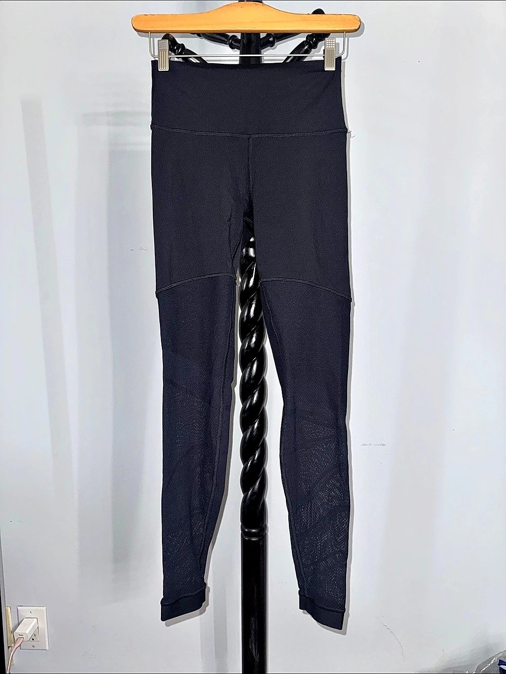 Lululemon Ebb to Street Tight Black Athletic Leggings 9.T
